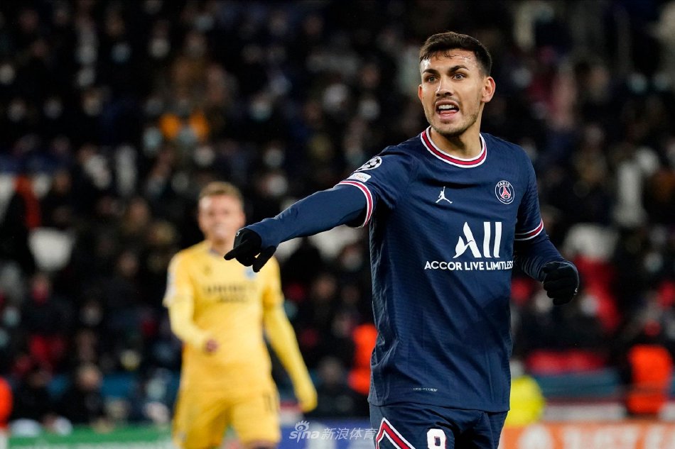 他用一个精 他用一个精