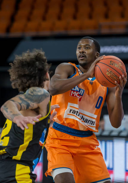 通过回顾比 通过回顾比