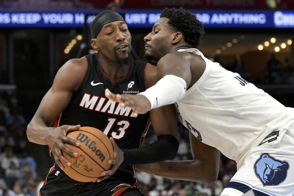 他已多次进 他已多次进